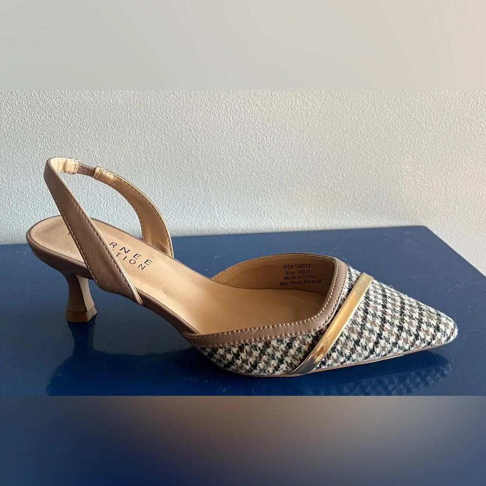 Journee Collection Plaid Heels With Gold Metallic Accent. Size 10. New